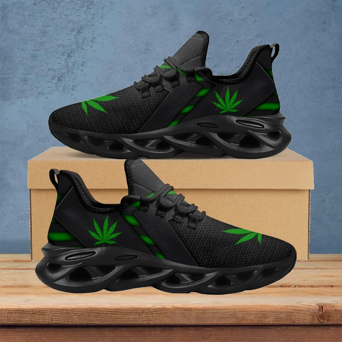 Breathable Mesh Athletic Shoes - Damskie sportowe buty z nadrukiem liści