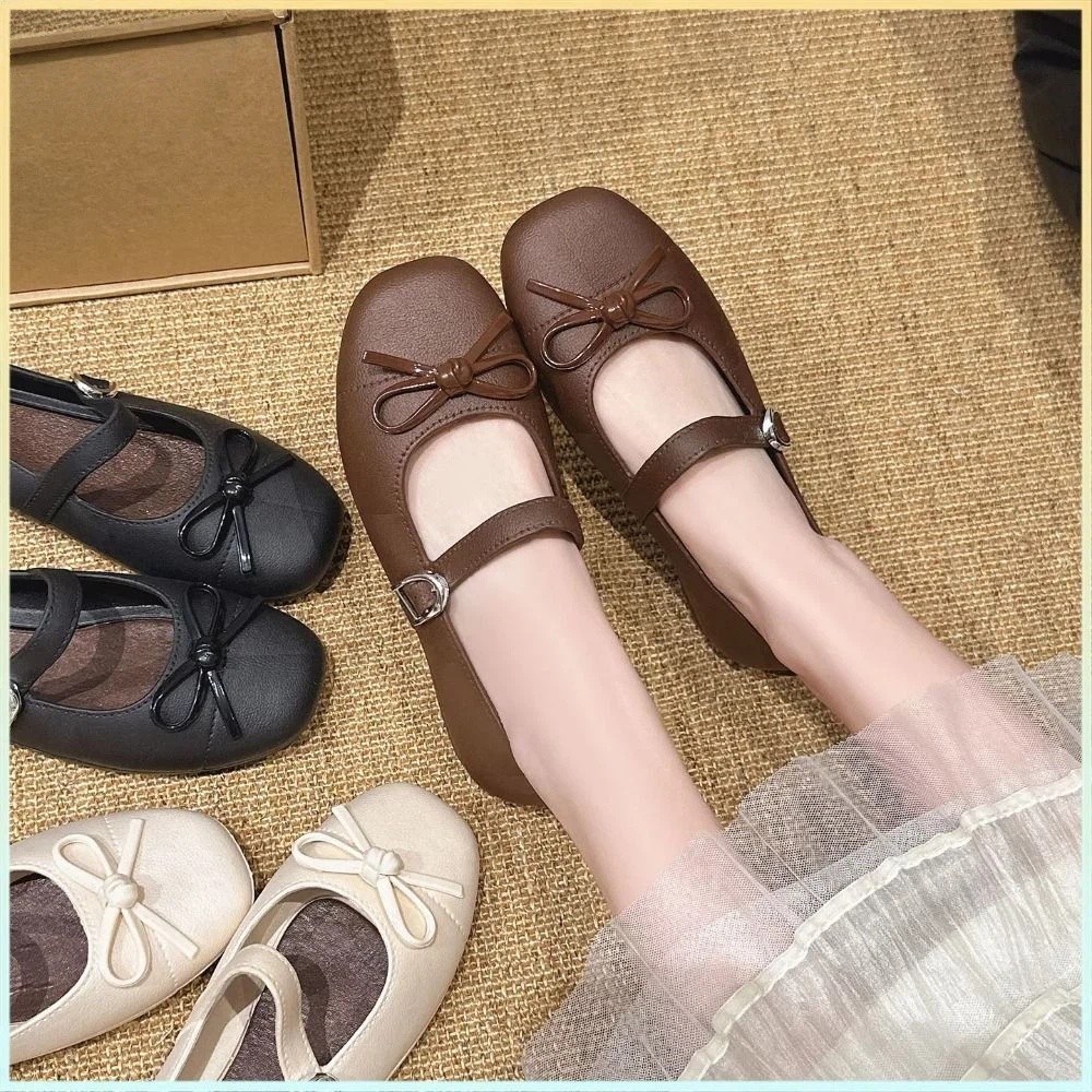 Sandals - Słodkie damskie sandały z perłową kokardką,