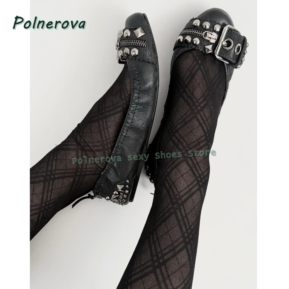 Boots - Buty Mary Jane z nitowaną klamrą,