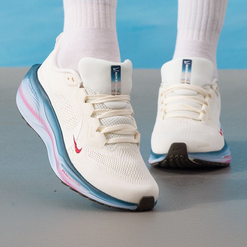 Lightweight Road Running Shoes - Damskie buty Nike Original Low-Top, lekkie,
