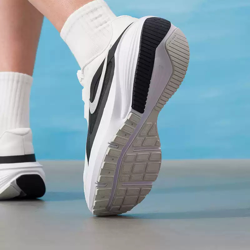 NIKE DOWNSHIFTER 14 Męskie But – Lightweight Road Running Shoes recenzja i cena